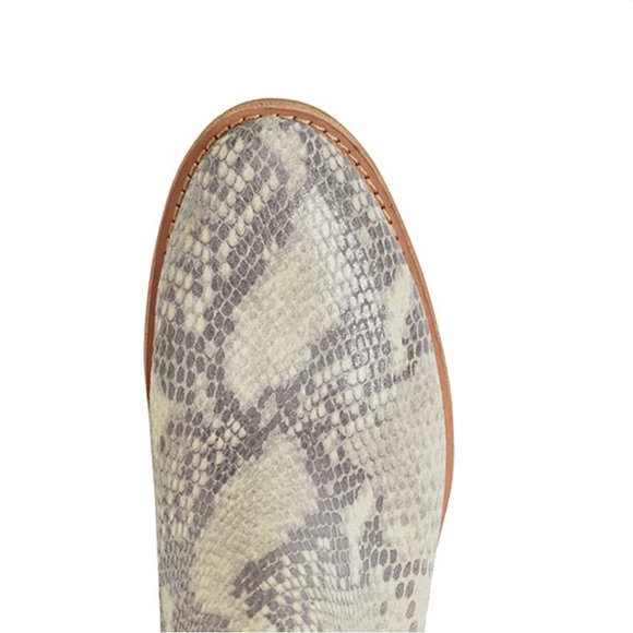 Sofft Cream Snake-Embossed Abena Leather Bootie Women’s Size 6 Medium NEW - Picture 7 of 9